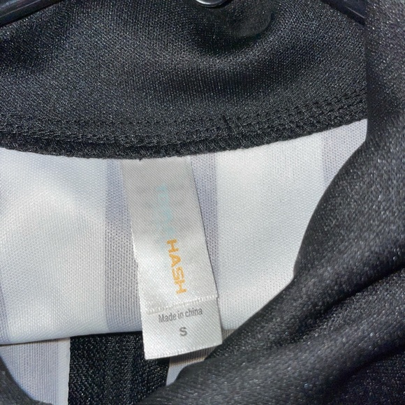 Small Top. MUST BE BUNDLED - Picture 2 of 4